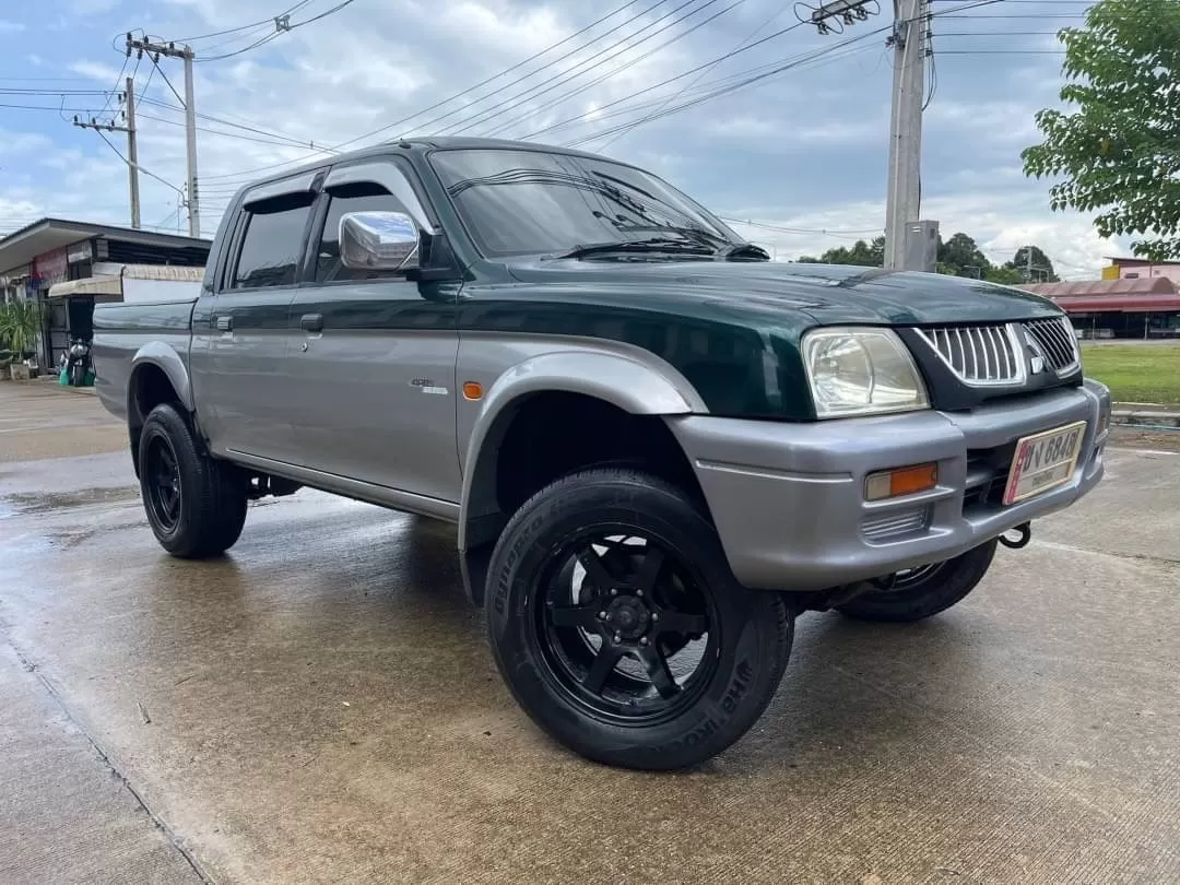 mitsubishi strada grandis 4wd